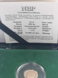 25 zł 2011 r. Beatyfikacja JP2 certyfikat i pudełko NBP mennicza img (4)
